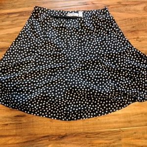 Black and White polka dot flouncy skort